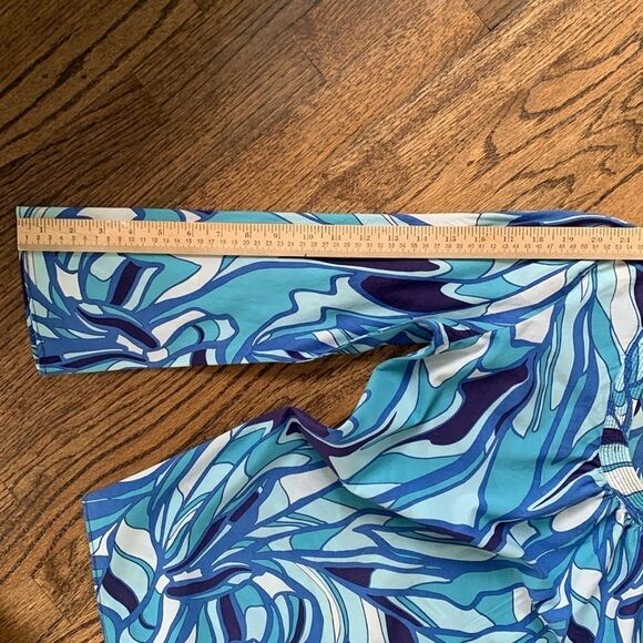 Blue bold print top medium - Picture 9 of 10